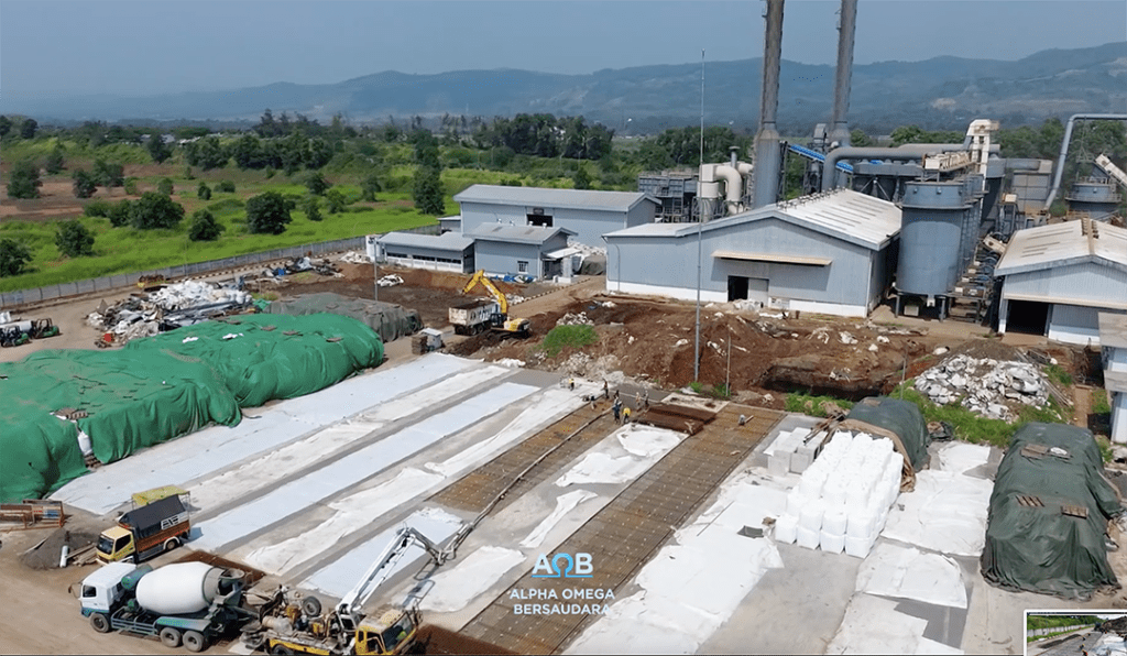 Kontraktor terpercaya Semarang PT. AOB sedang mengerjakan proyek konstruksi
